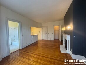 379 Commonwealth Ave in Boston, MA - Building Photo - Building Photo