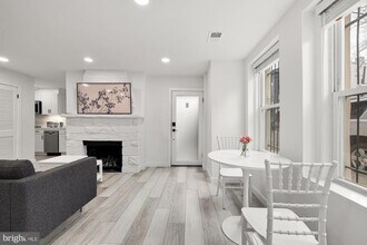 1821 19th St NW in Washington, DC - Foto de edificio - Building Photo