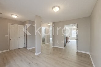 6128 Hickory Ln Dr in Union City, GA - Building Photo - Building Photo