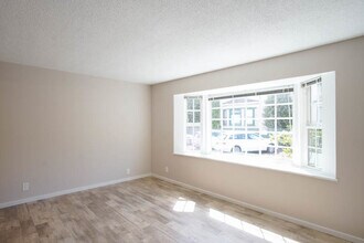 2111 NE 15th Ave in Portland, OR - Building Photo - Building Photo