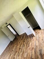 4440 Cleveland St, Unit Unit A in Beaumont, TX - Building Photo