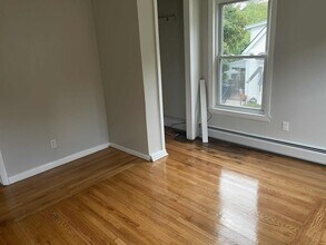 4031-4037-4037 Pleasant St in Palmer, MA - Building Photo - Building Photo