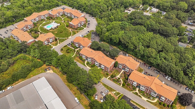 Belmont West in Brockton, MA - Foto de edificio - Building Photo