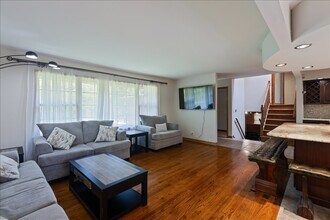 33 Half Day Rd in Lincolnshire, IL - Building Photo - Building Photo