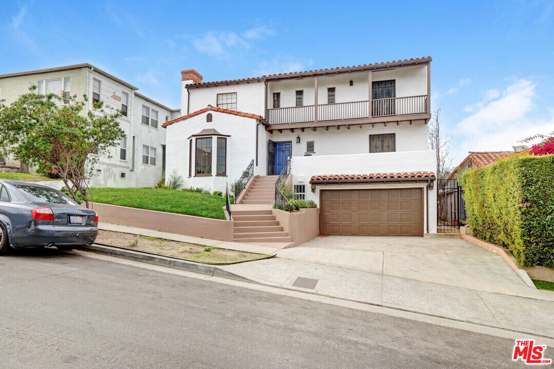 1839 Cochran Ave in Los Angeles, CA - Building Photo