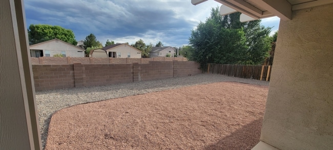 740 Autumn Meadows Dr in Rio Rancho, NM - Foto de edificio - Building Photo