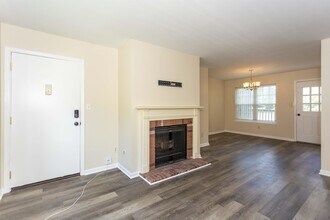 2105 Montreat Pkwy in Vestavia Hills, AL - Building Photo - Building Photo