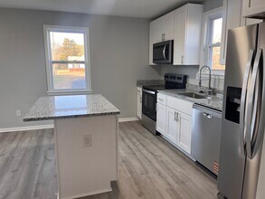 9448 Hospital Ave in Nassawadox, VA - Foto de edificio - Building Photo