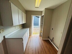 7902 Rustic Forest Dr in San Antonio, TX - Building Photo - Building Photo