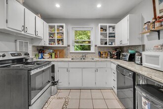 1630 Sharkey St in Tallahassee, FL - Building Photo - Building Photo