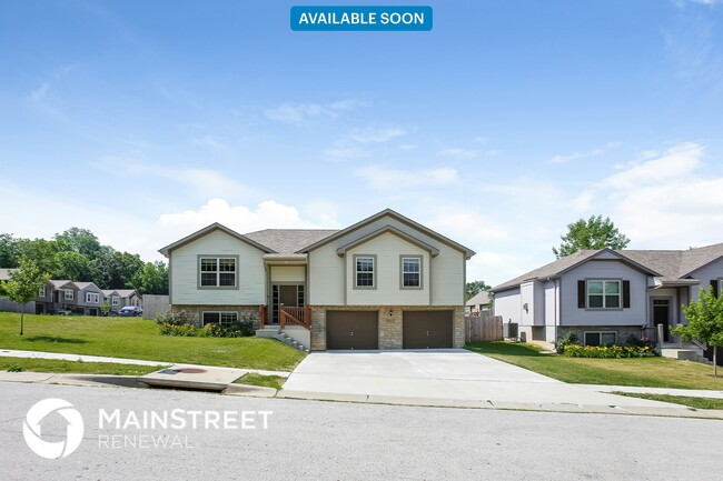 property at 18613 E 19th Ter Ct S
