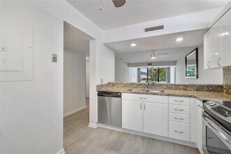 6181 Balboa Cir in Boca Raton, FL - Building Photo - Building Photo