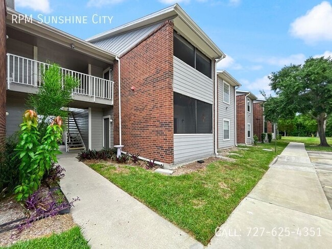 property at 1400 Gandy Blvd N