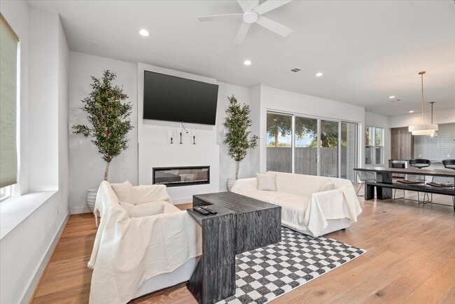 5203 Texas St in Houston, TX - Building Photo - Building Photo