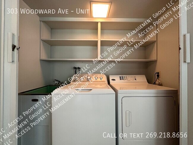 303 Woodward Ave in Kalamazoo, MI - Building Photo - Building Photo