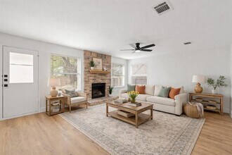 13108 Tilder Dr in Austin, TX - Building Photo - Building Photo