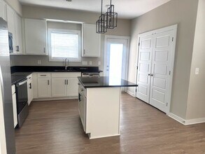 West Winds in Clarksville, TN - Building Photo - Building Photo