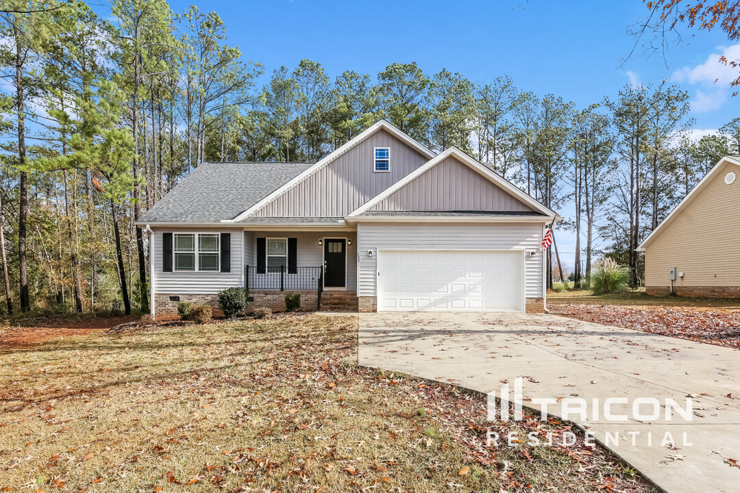 133 Sylvia Rd in Belton, SC - Building Photo