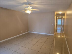 3412 Castle Stone Ct in Valrico, FL - Building Photo - Building Photo