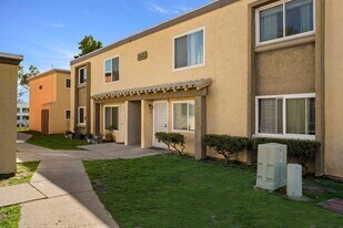 1611 Pentecost Way in San Diego, CA - Building Photo