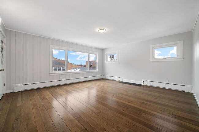 423 Funston Ave in Highwood, IL - Building Photo - Building Photo