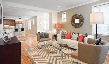 20 Chapel St in Brookline, MA - Foto de edificio - Building Photo