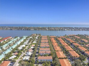 125 Ocean Cay Way in Hypoluxo, FL - Building Photo - Building Photo