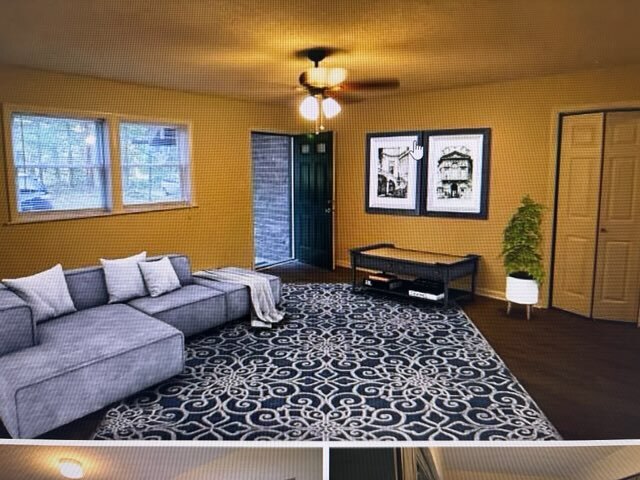 2 Waldron Ln in Saratoga Springs, NY - Building Photo
