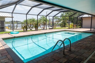 14562 Riverside Dr in Ft. Myers, FL - Building Photo - Building Photo