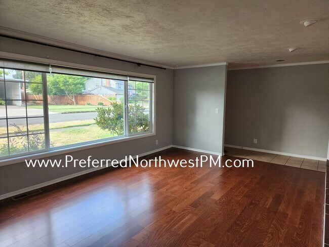 467 Sterling Dr in Eugene, OR - Building Photo - Building Photo