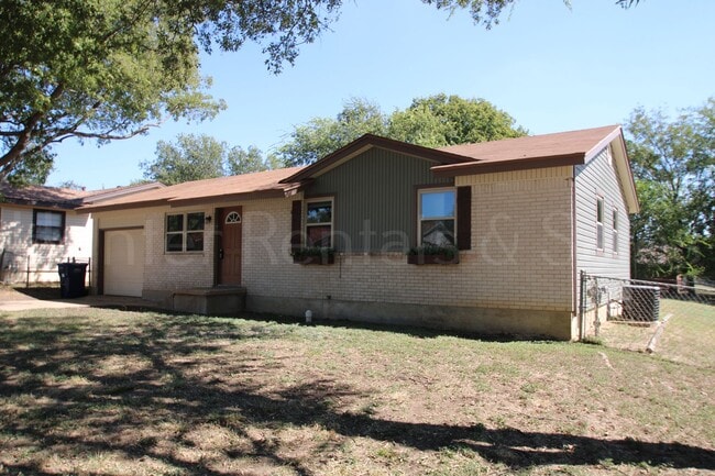 1211 S 9th St in Copperas Cove, TX - Building Photo - Building Photo