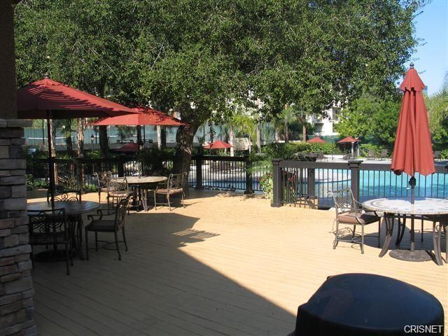 5510 Owensmouth Ave in Los Angeles, CA - Building Photo - Building Photo
