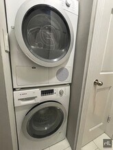 East 5th Street, Unit B4 in New York, NY - Building Photo - Building Photo