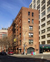 135 Hudson St in New York, NY - Foto de edificio - Building Photo