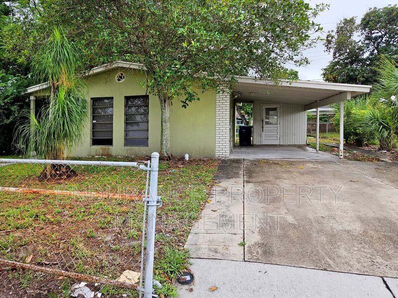 1321 W 25th St in West Palm Beach, FL - Building Photo