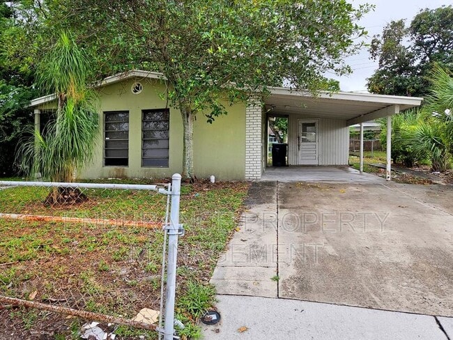 property at 1321 W 25th St