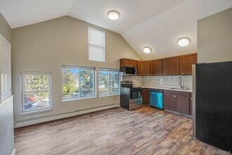 158 Oldfield Ave in Amityville, NY - Building Photo - Building Photo