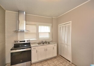 525 53rd St Ens in Fairfield, AL - Building Photo - Building Photo