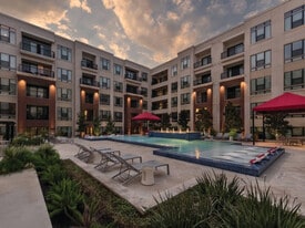 Ascent at CityCentre Apartments in Houston, TX - Building Photo