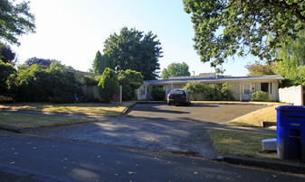 810-816 SE Tenino St Apartments