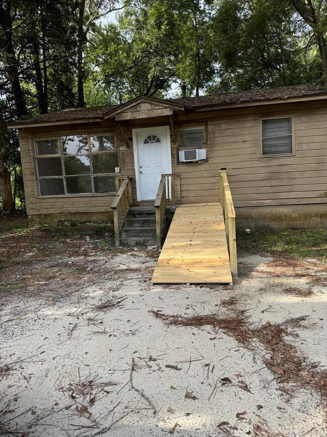 623 E Brookwood Dr in Valdosta, GA - Building Photo - Building Photo