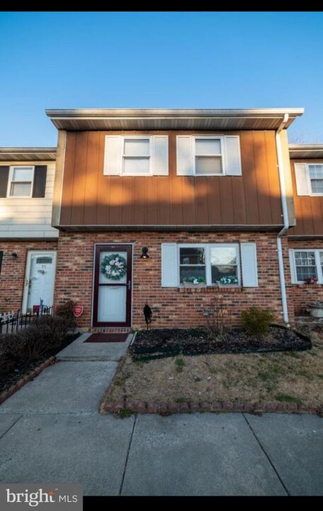 21 Edward Ct in Newark, DE - Building Photo