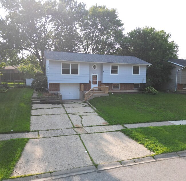 property at 6860 Valley View Rd