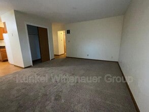 1811 Jamestown Rd in Swansea, IL - Building Photo - Building Photo