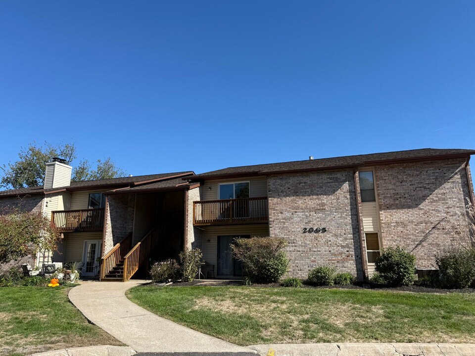 2005 Waterfront Dr N in Columbia, MO - Building Photo