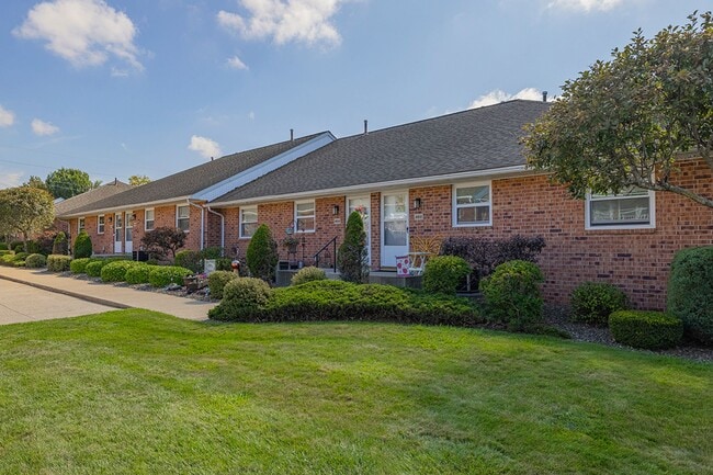 Idyllbrook Village Senior Living