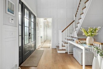 21 N Farragut Rd in Montauk, NY - Foto de edificio - Building Photo