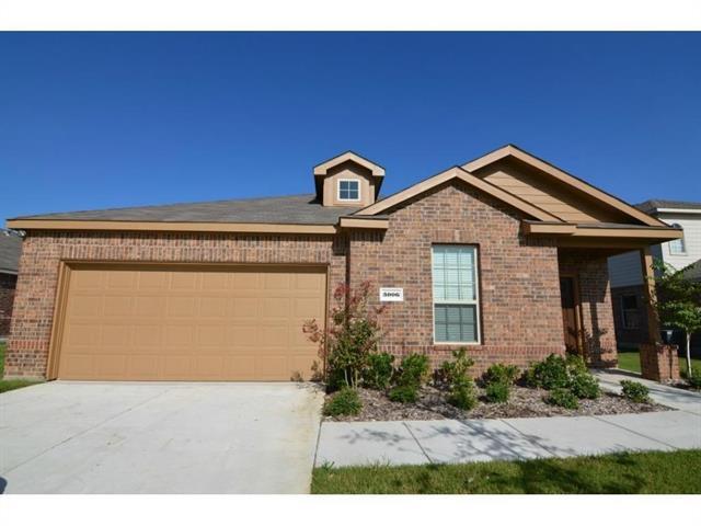 3006 Lake Ridge Dr in Sanger, TX - Building Photo