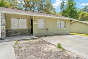 2910 S Coleman Ave in Homosassa, FL - Building Photo