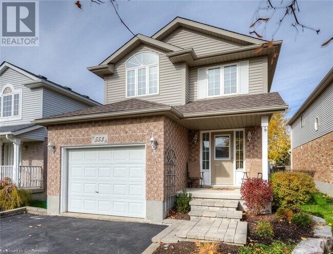 553 Chesapeake Crescent in Waterloo, ON - Building Photo - Building Photo